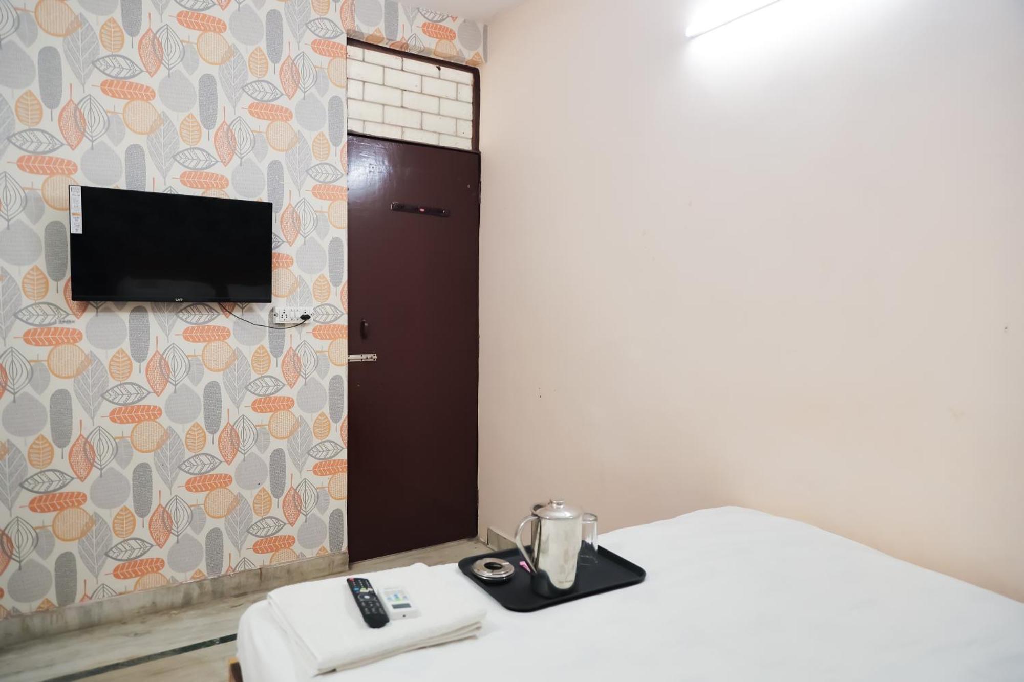 Mannat Stay Hotel - Laxmi Nagar Nova Deli Exterior foto